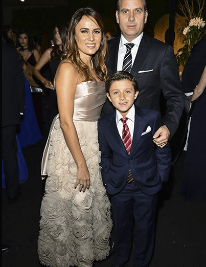 Adriana Rivera, Juan Antonio y Sebastian Arnabar